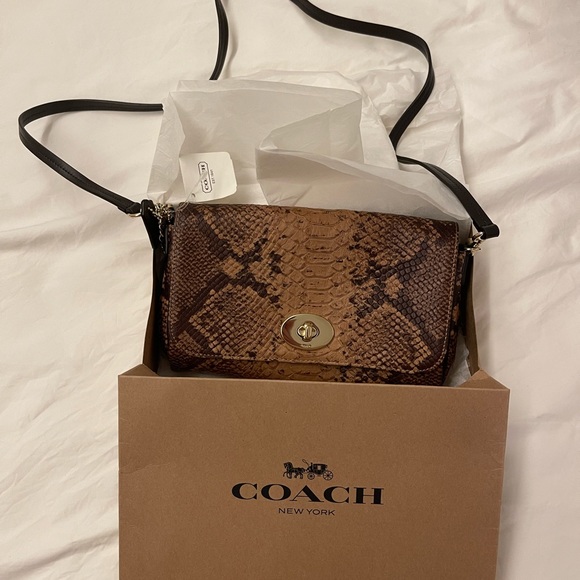 Coach Handbags - Coach crossbody/shoulder mini bag
